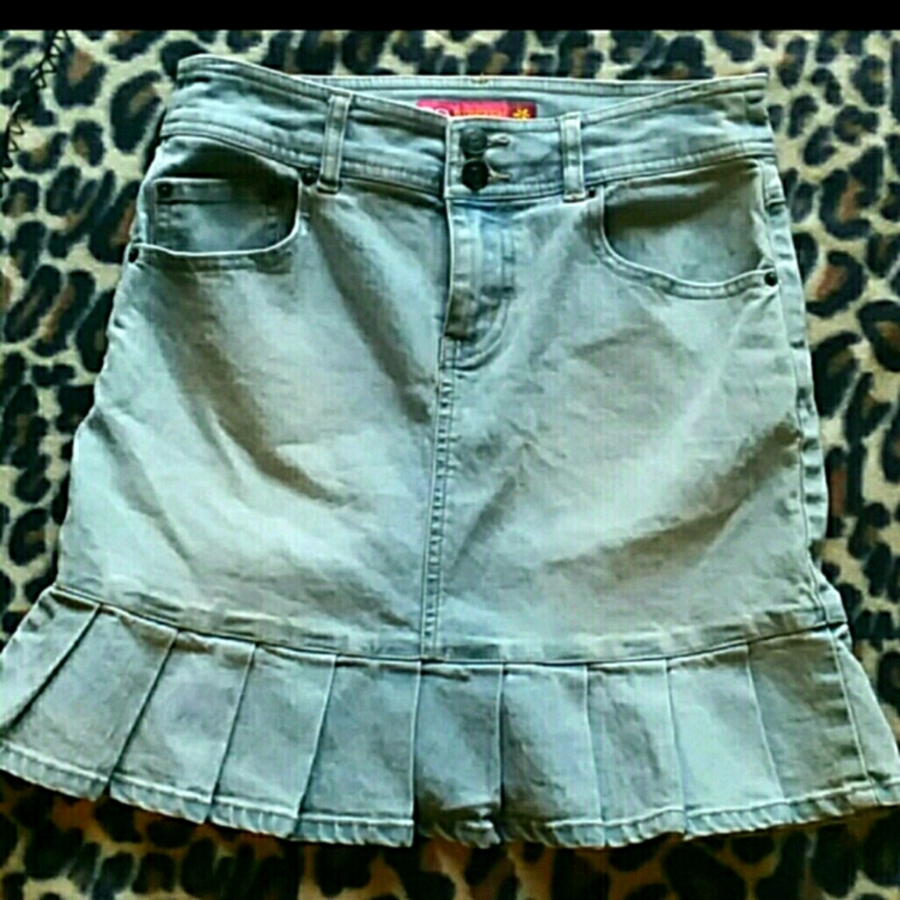 SO stretch jean skirt with ruffle